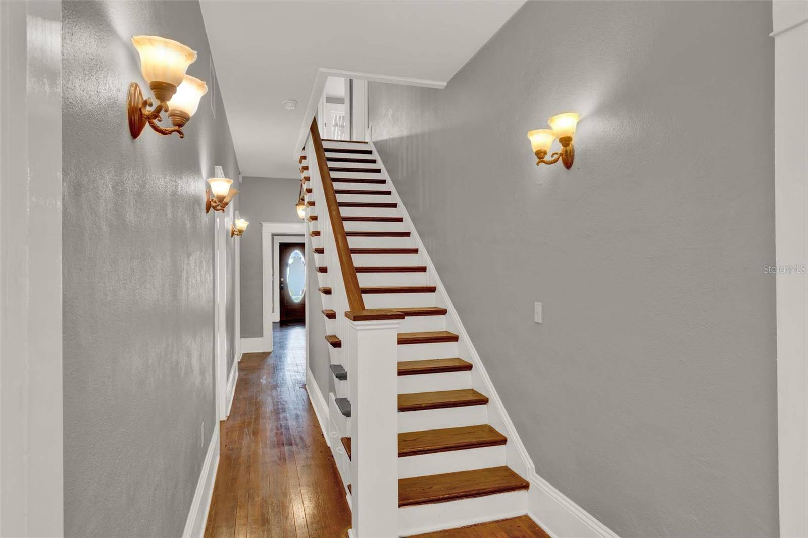 Image 27 of 43 For 211 Cassady Street