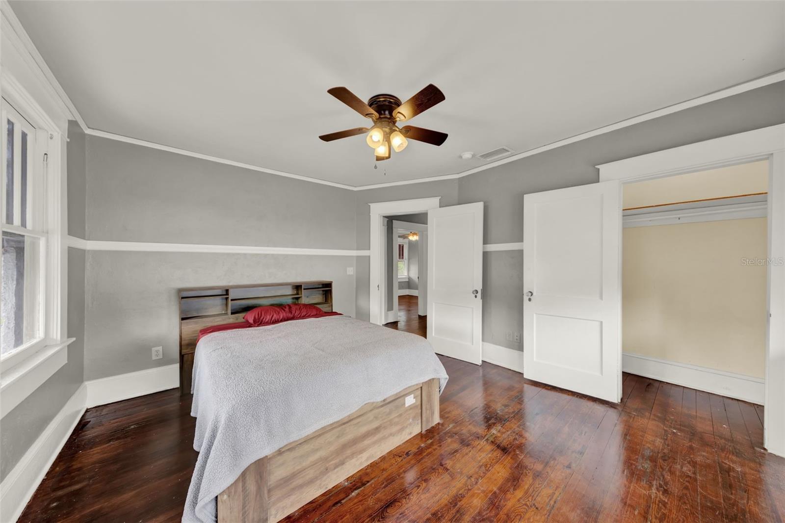 Image 34 of 43 For 211 Cassady Street