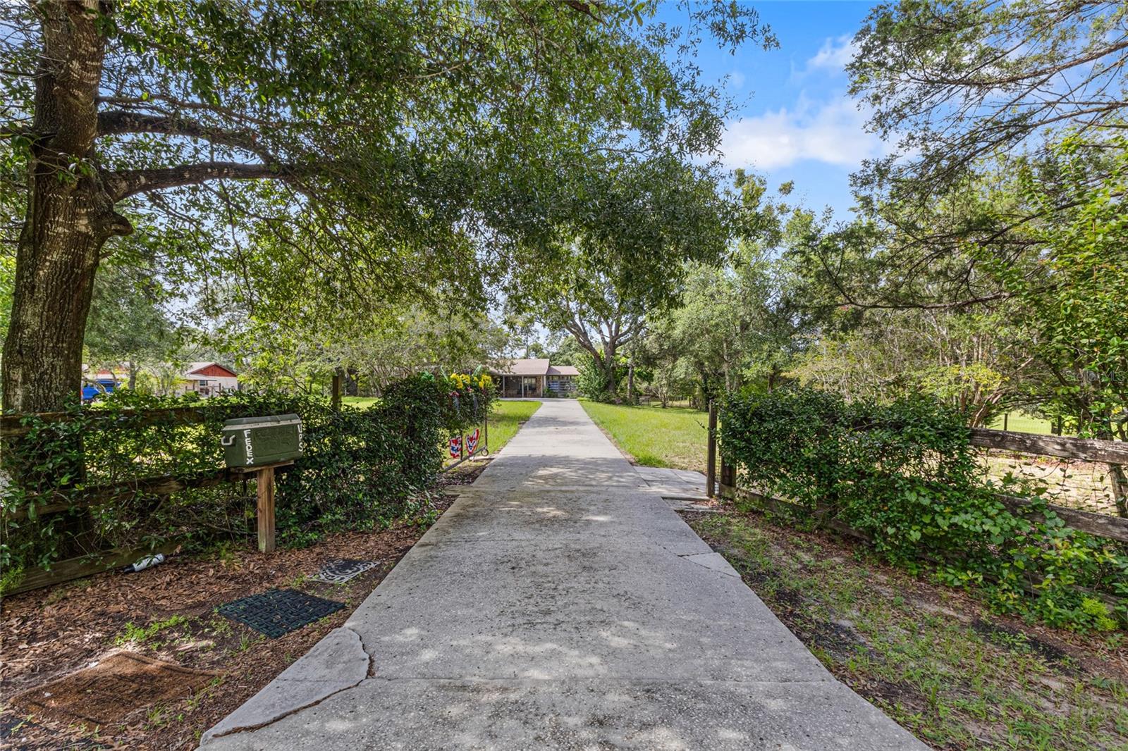 Image 4 of 28 For 17877 Phil C Peters Road