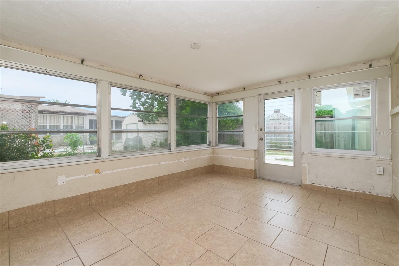 Image 10 of 20 For 6920 Tierra Linda Street