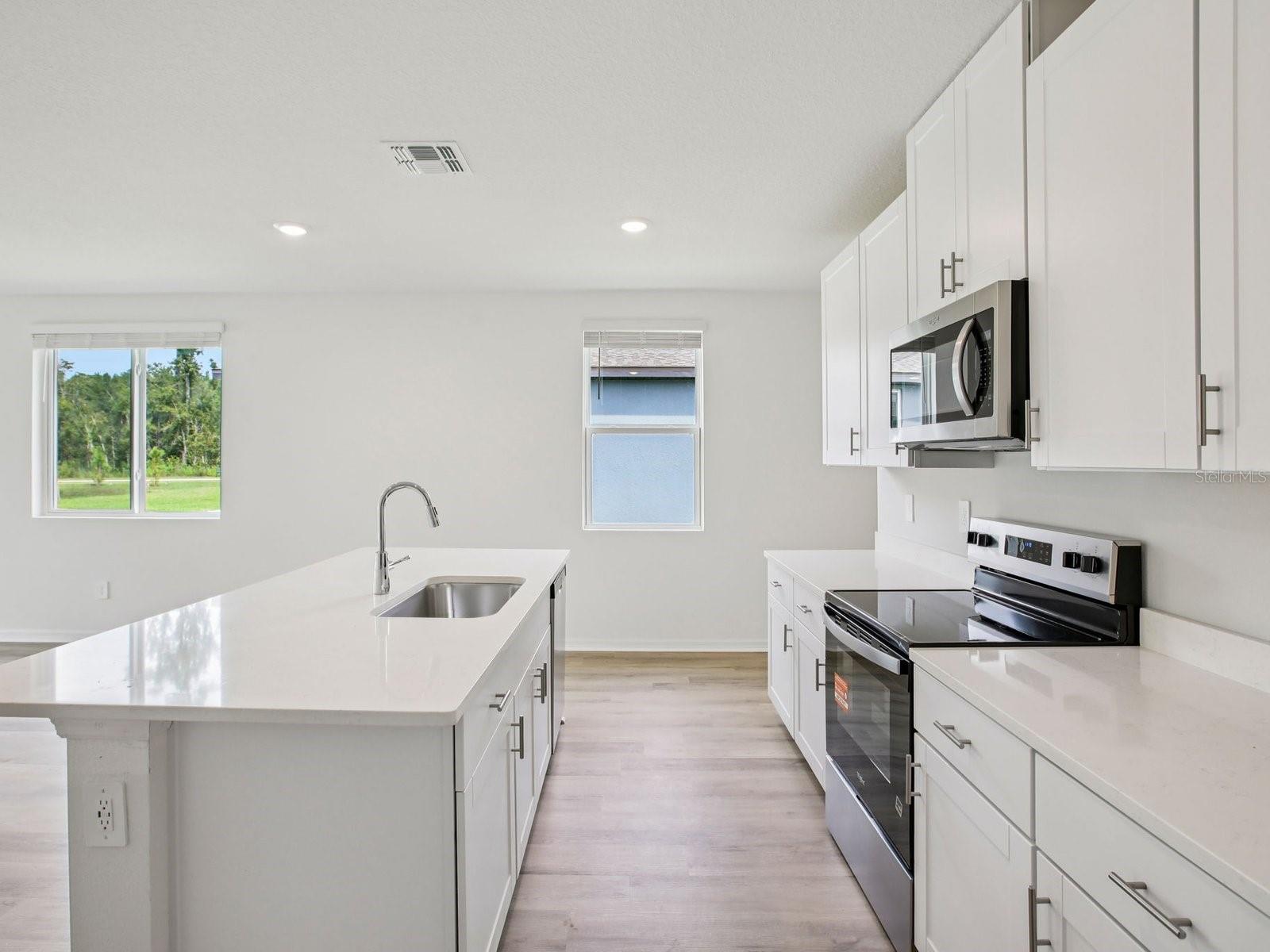 Image 11 of 33 For 7507 Mia Vine Drive