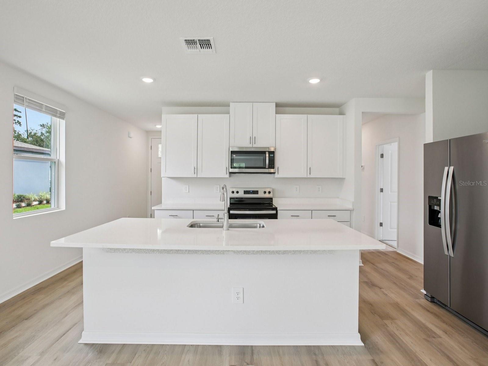 Image 15 of 33 For 7507 Mia Vine Drive