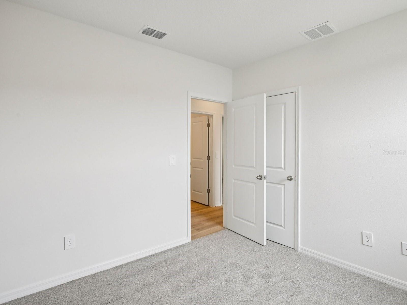 Image 17 of 33 For 7507 Mia Vine Drive