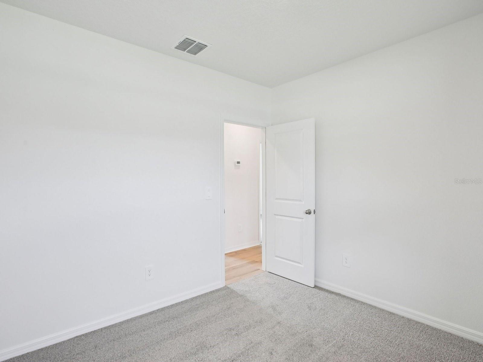 Image 20 of 33 For 7507 Mia Vine Drive