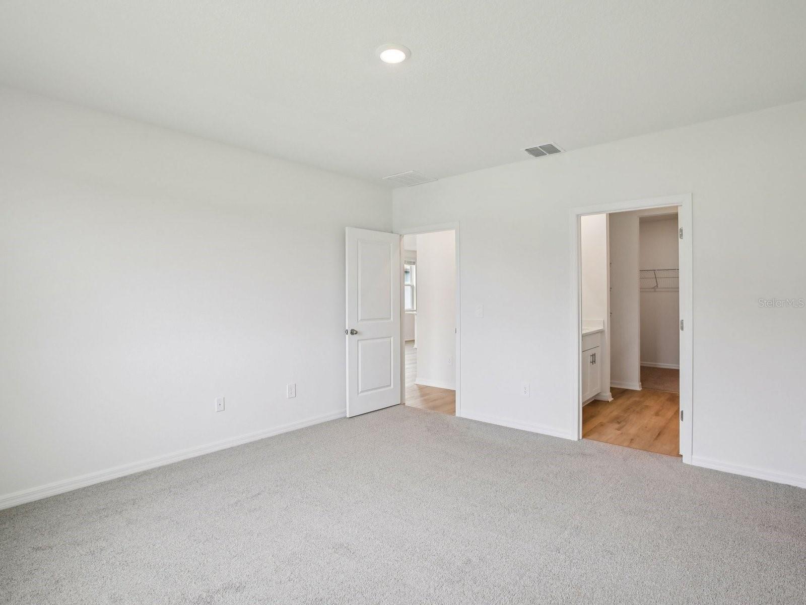 Image 25 of 33 For 7507 Mia Vine Drive