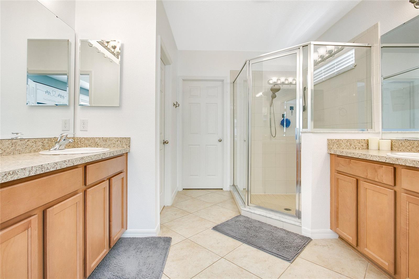 Image 10 of 29 For 539 Copperdale Avenue