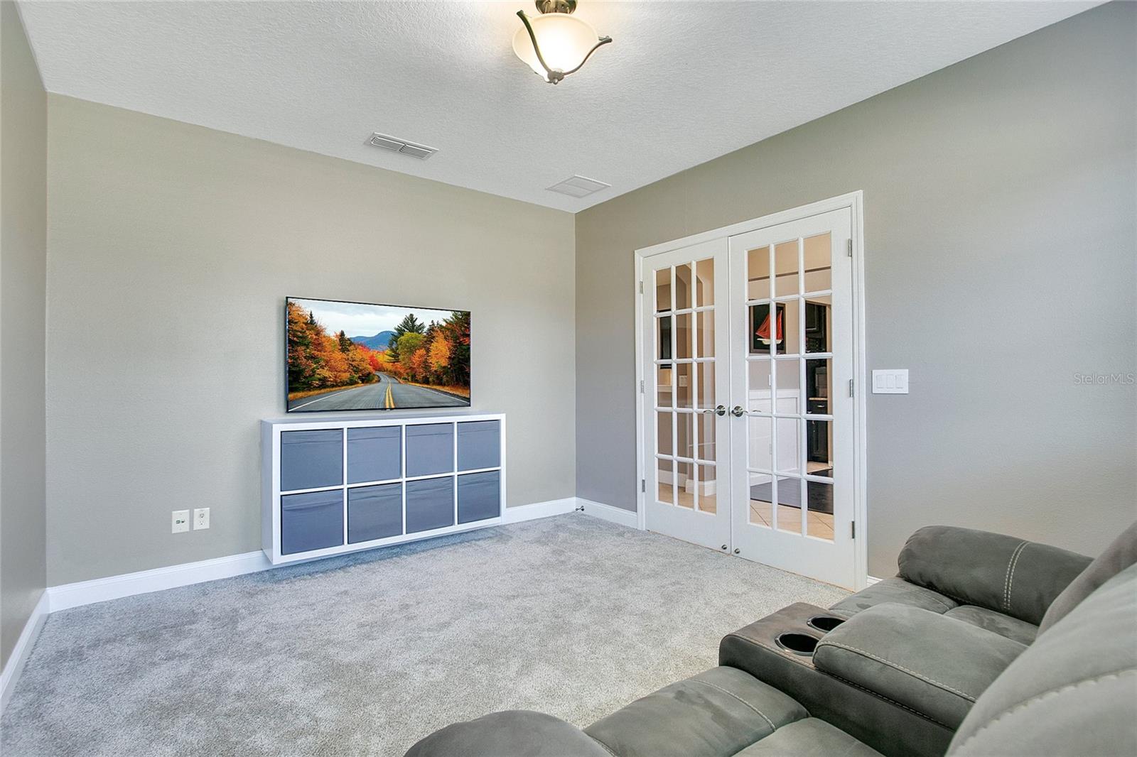 Image 17 of 29 For 539 Copperdale Avenue