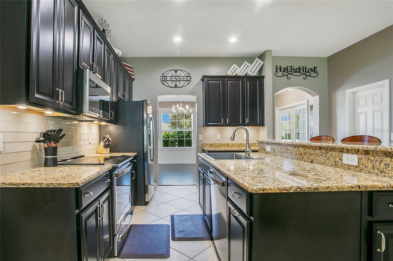 Image 4 of 29 For 539 Copperdale Avenue