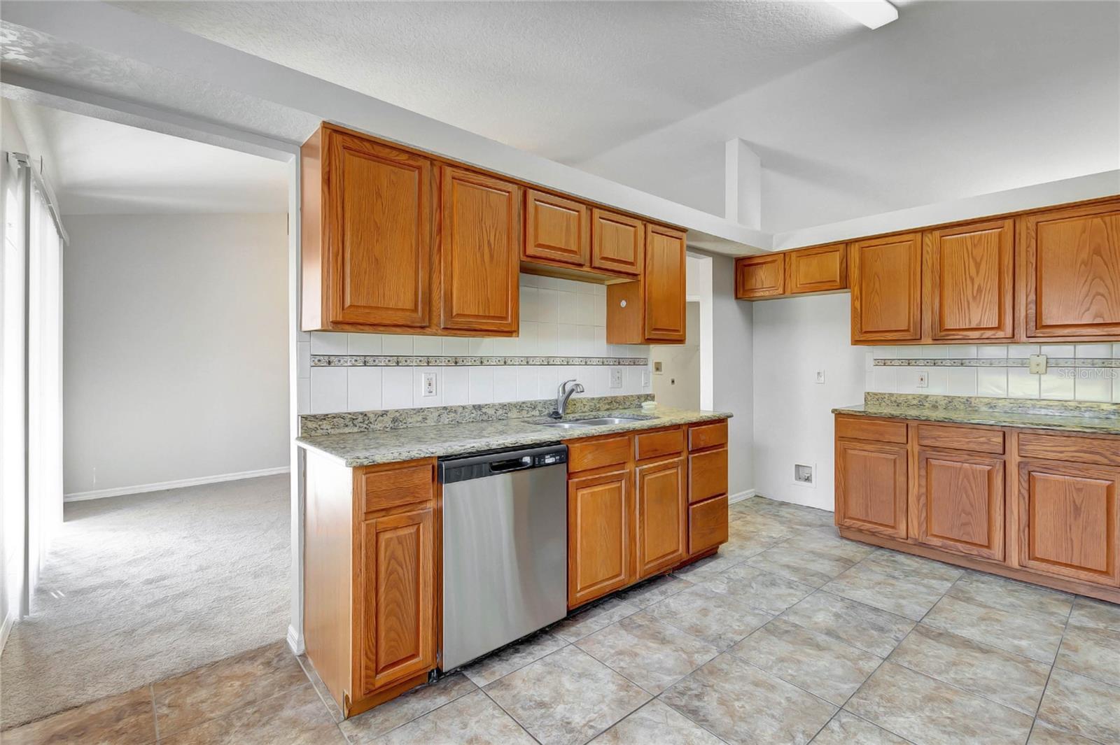 Image 12 of 48 For 849 Jarnac Drive