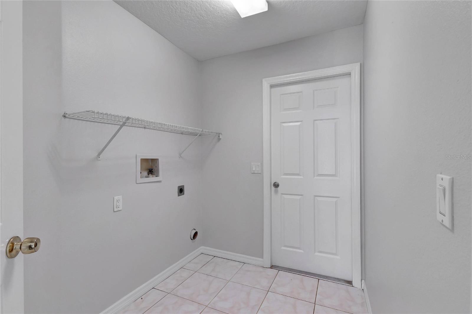 Image 21 of 48 For 849 Jarnac Drive