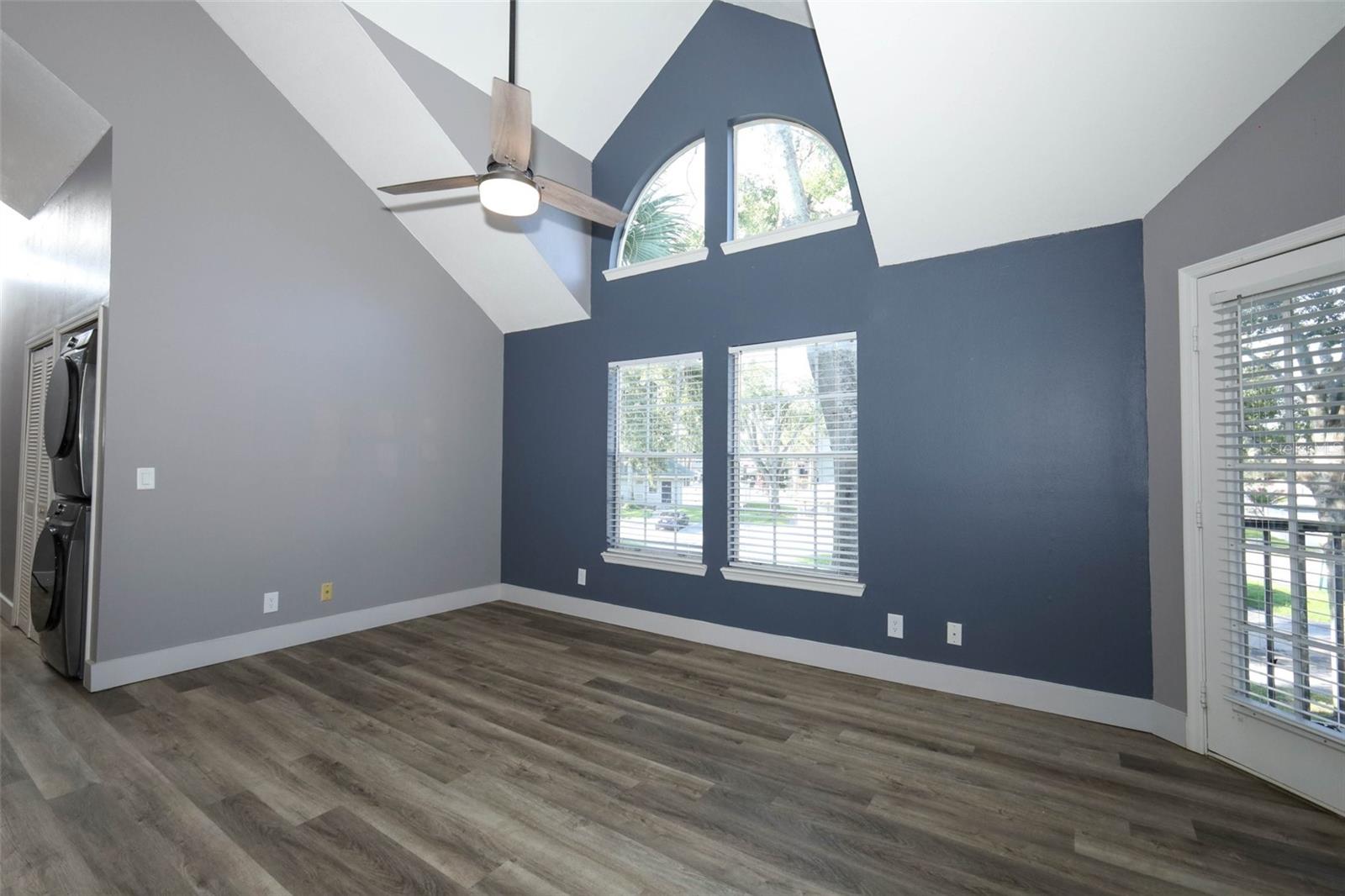 Image 19 of 38 For 6070 Westgate Drive 204