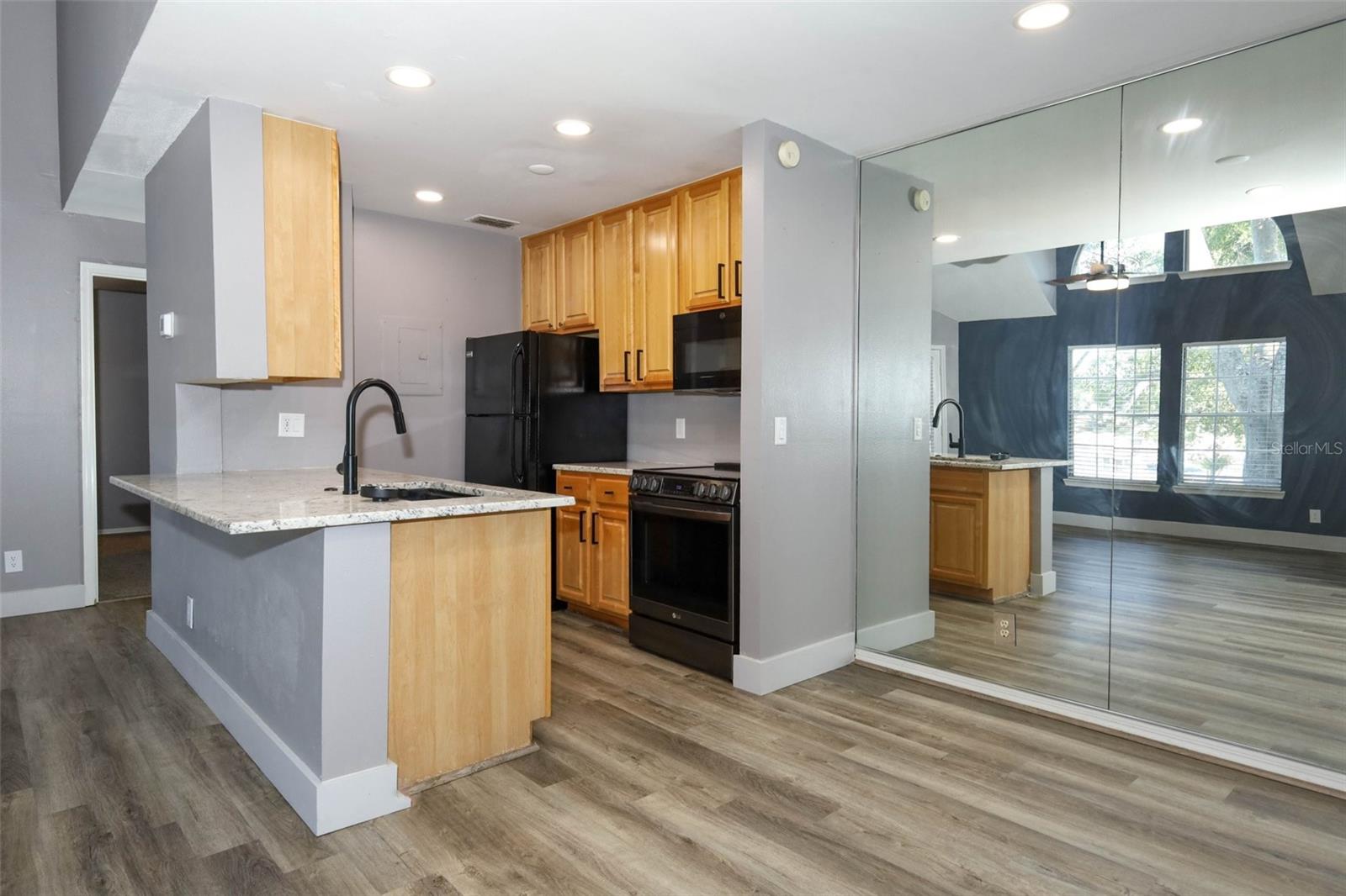 Image 6 of 38 For 6070 Westgate Drive 204