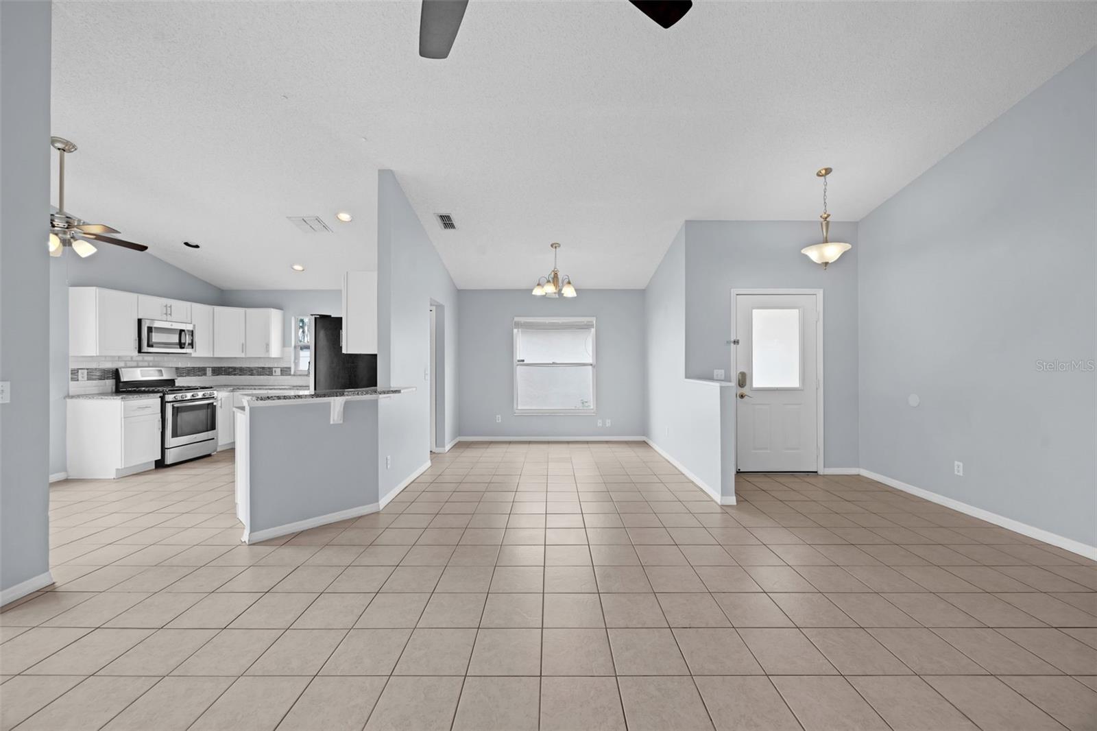 Image 16 of 33 For 7712 Water Oak Court