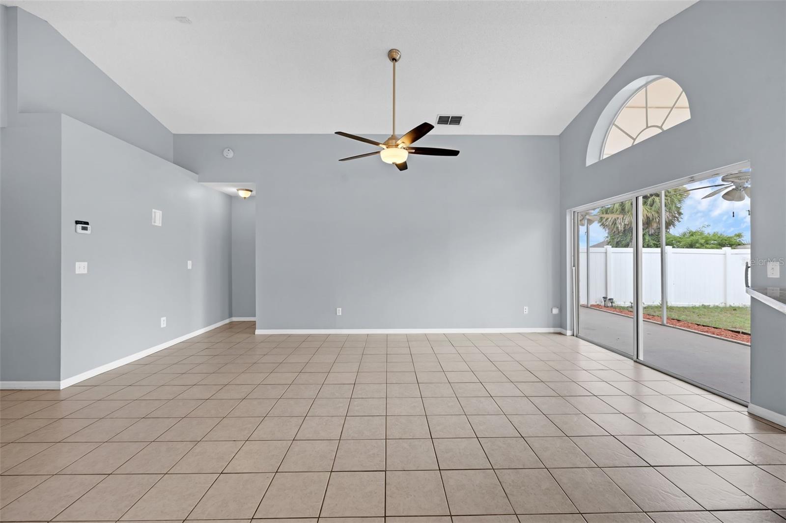 Image 20 of 33 For 7712 Water Oak Court