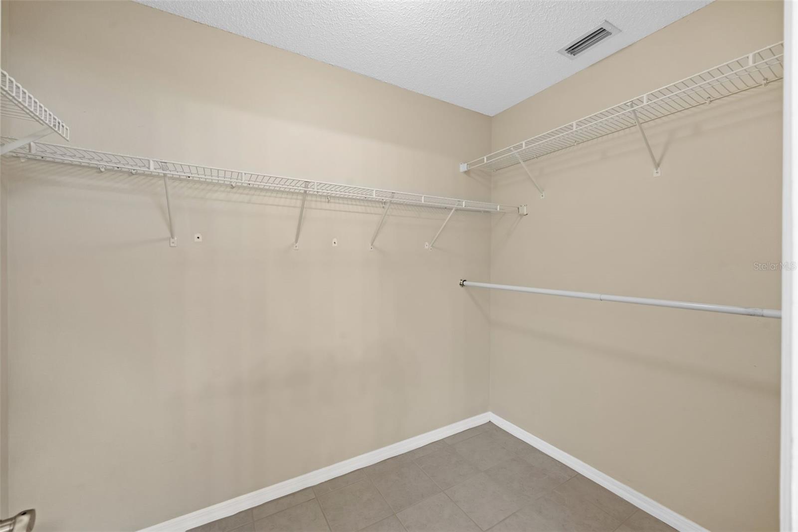 Image 24 of 33 For 7712 Water Oak Court
