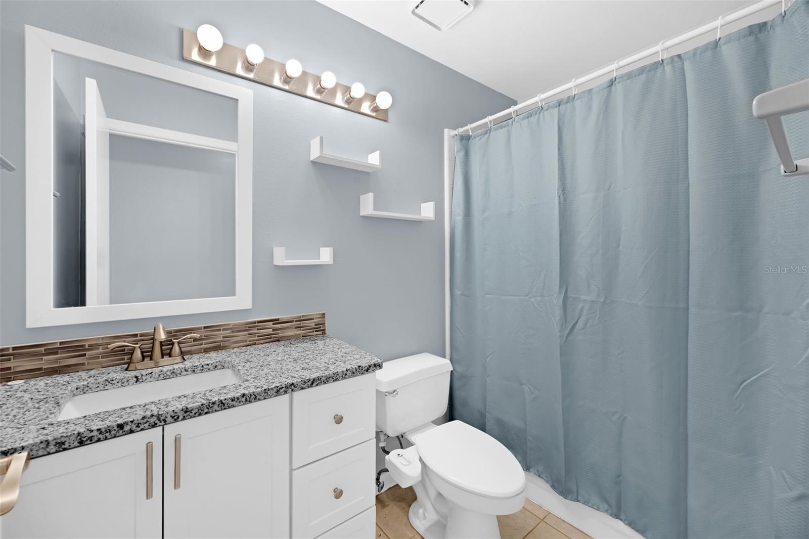 Image 31 of 33 For 7712 Water Oak Court