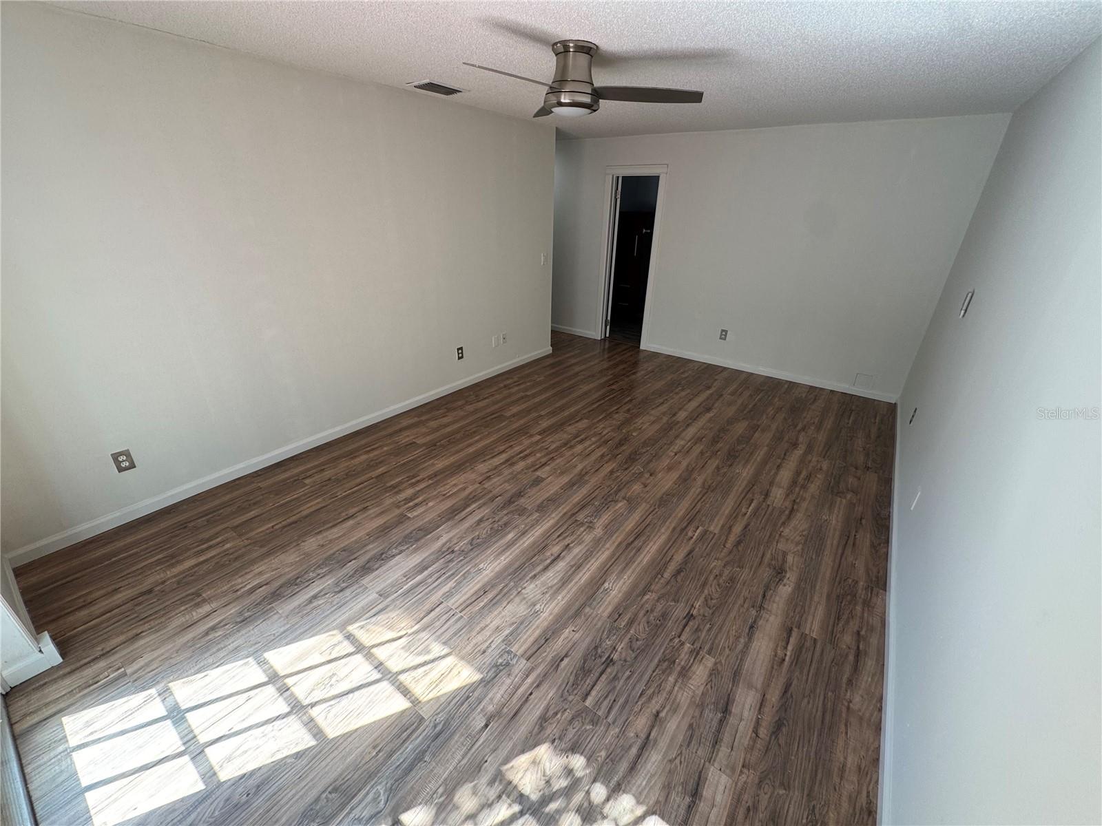 Image 23 of 40 For 10625 Wintercress Circle