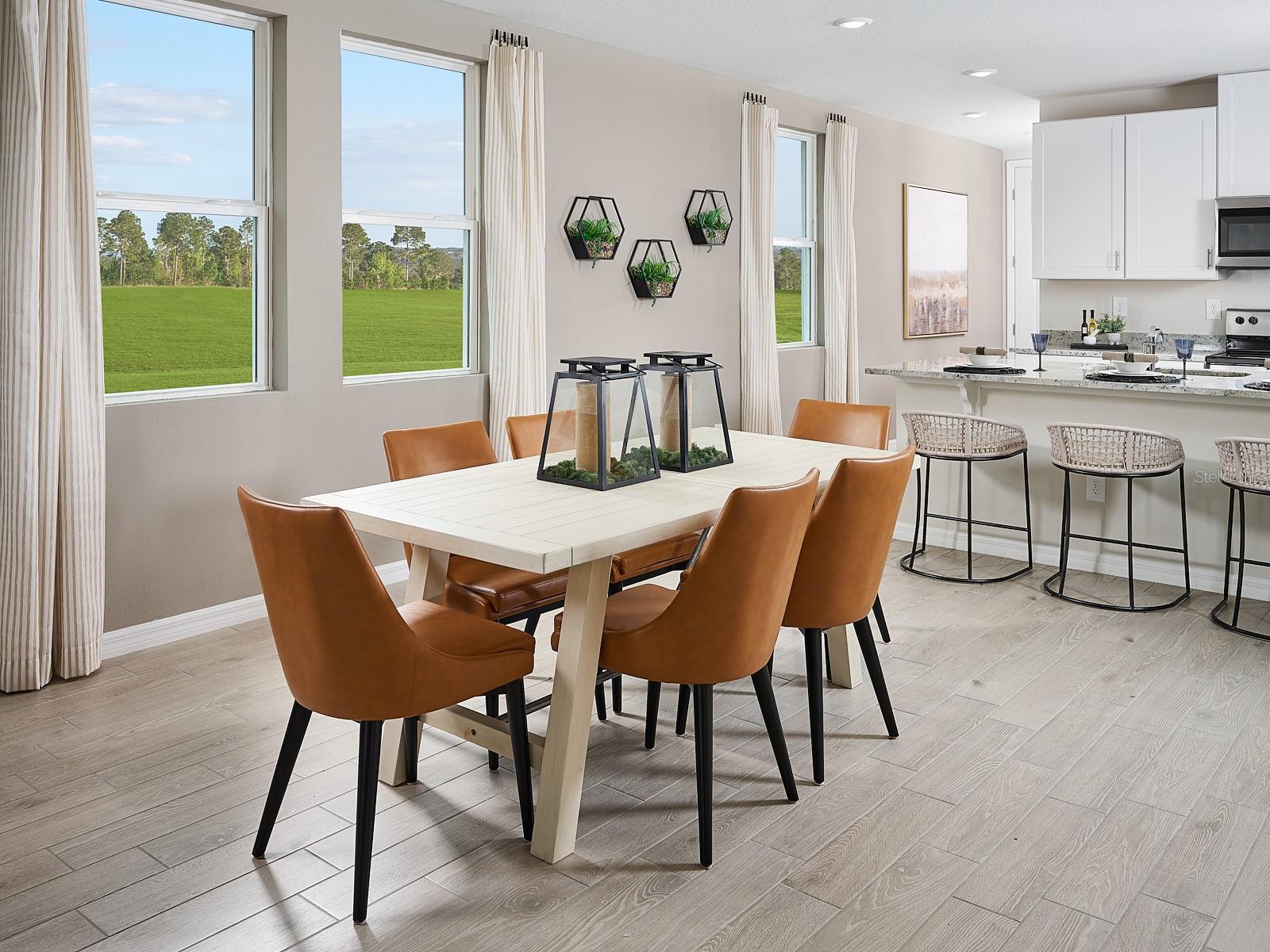 Image 4 of 7 For 7529 Mia Vine Drive