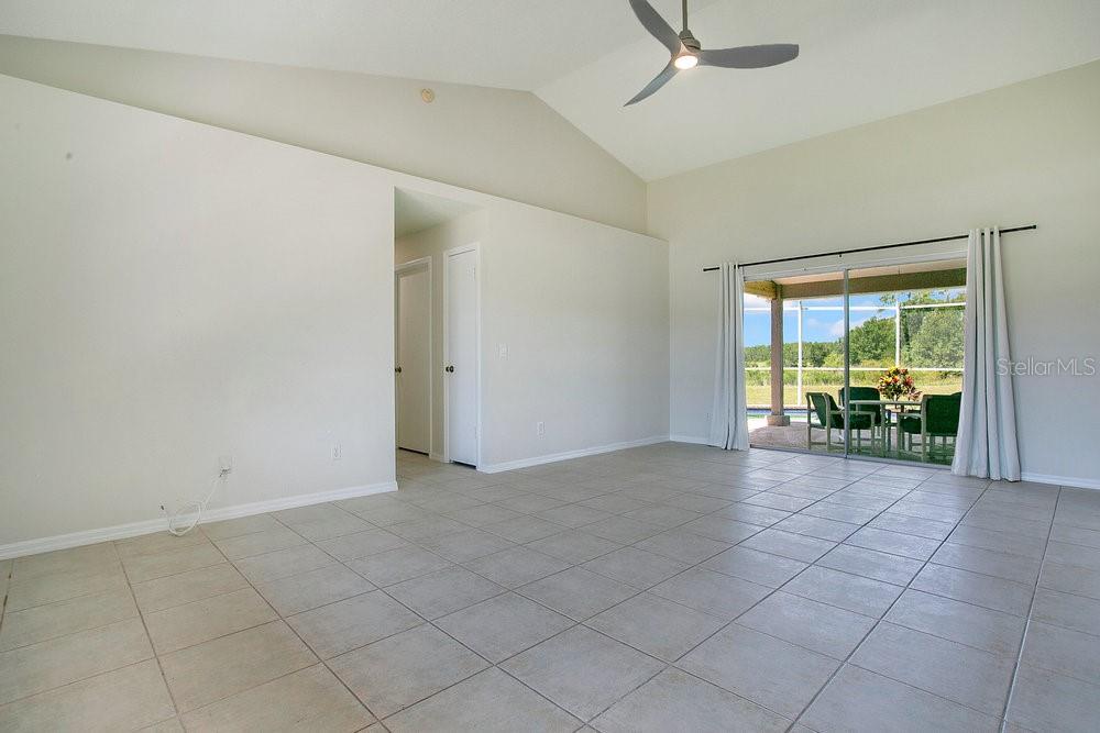 Image 4 of 18 For 600 Loma Bonita Drive