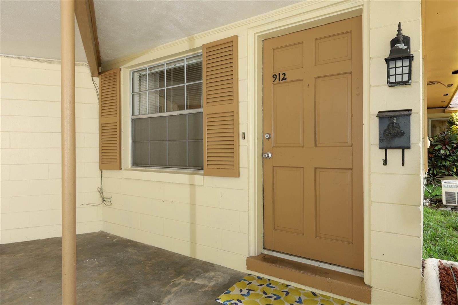 Image 3 of 37 For 912 La Salle Avenue