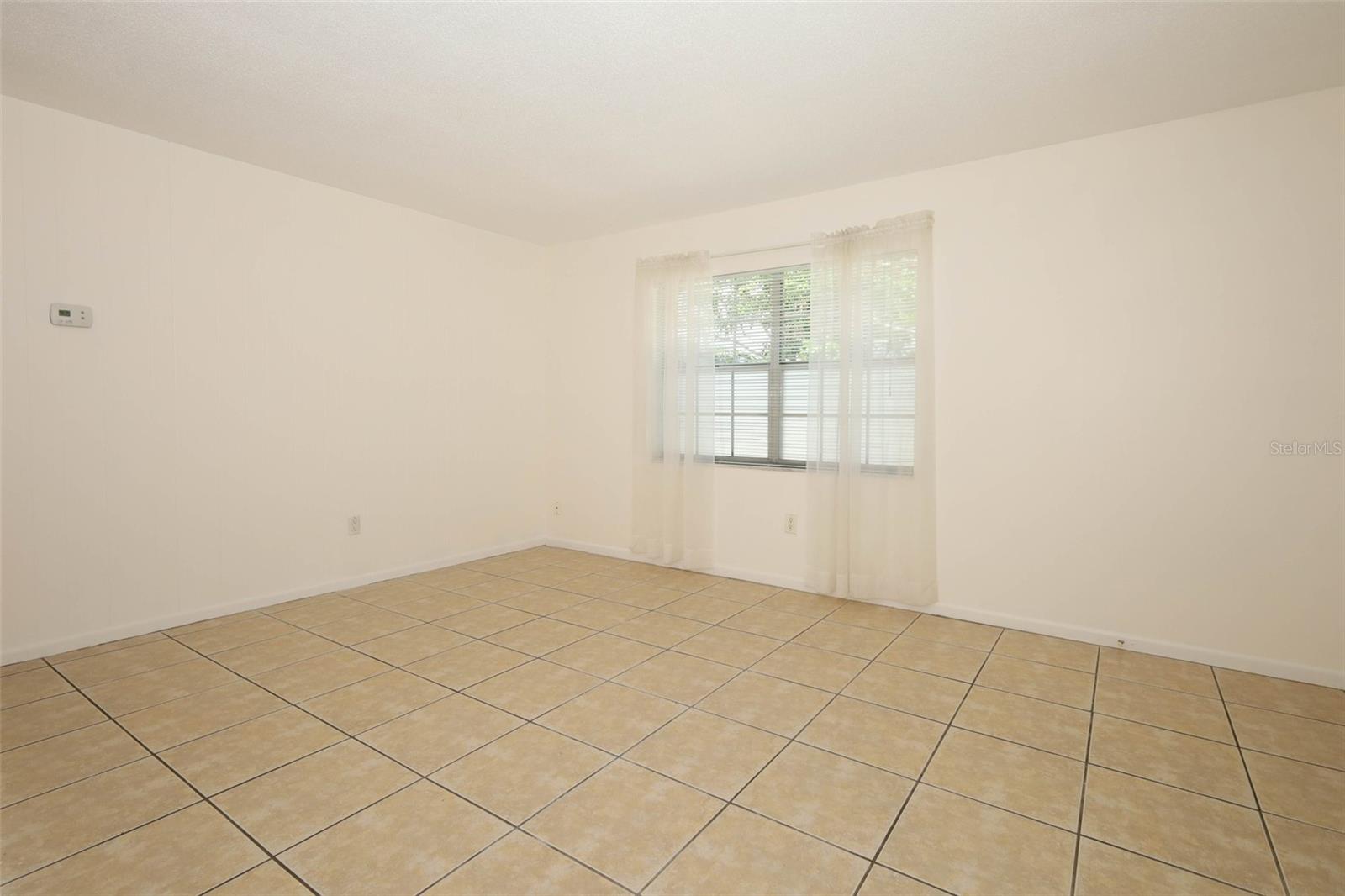 Image 5 of 37 For 912 La Salle Avenue