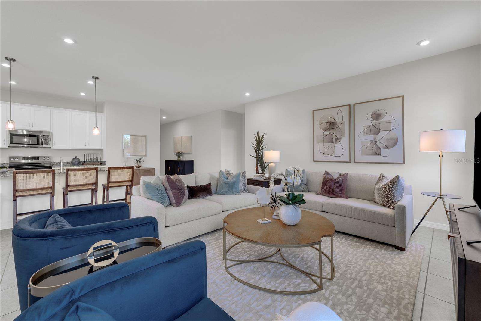 Listing photo id 12 for 5905 Cliffbow Loop