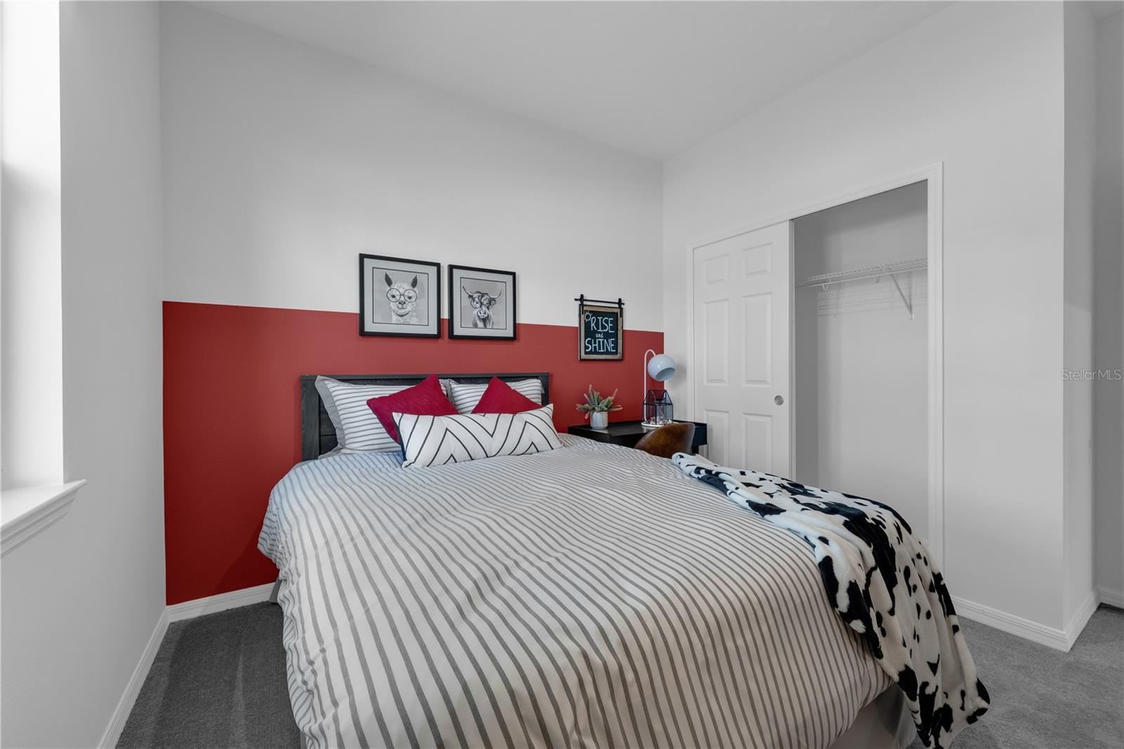 Listing photo id 16 for 5905 Cliffbow Loop