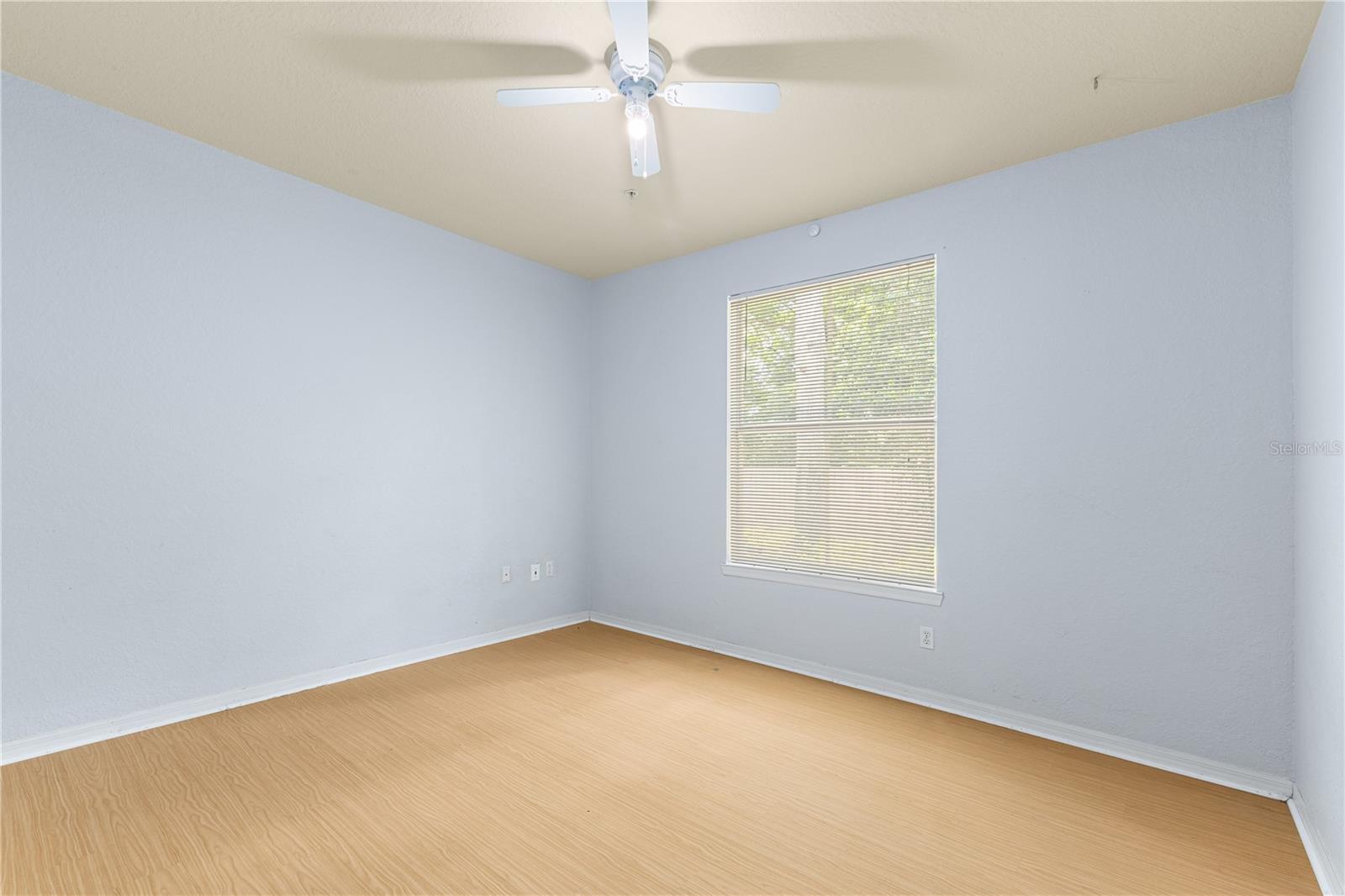 Image 22 of 28 For 6017 Westgate Drive 913