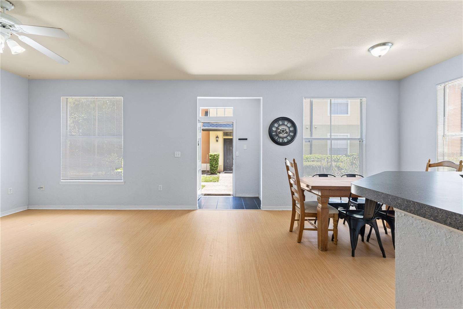 Image 8 of 28 For 6017 Westgate Drive 913