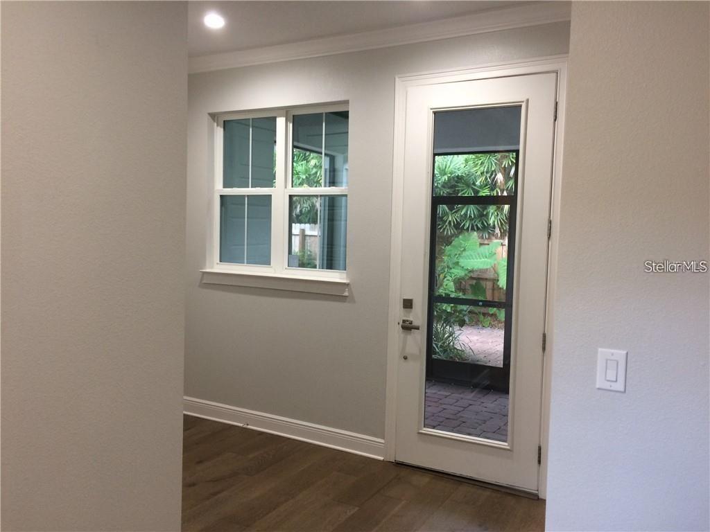 Image 14 of 14 For 770 Ellwood Avenue B