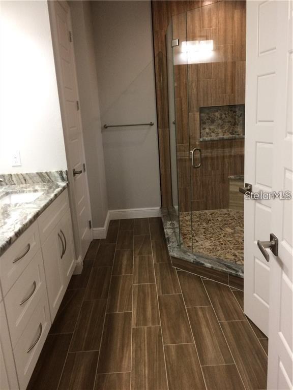 Image 7 of 14 For 770 Ellwood Avenue B