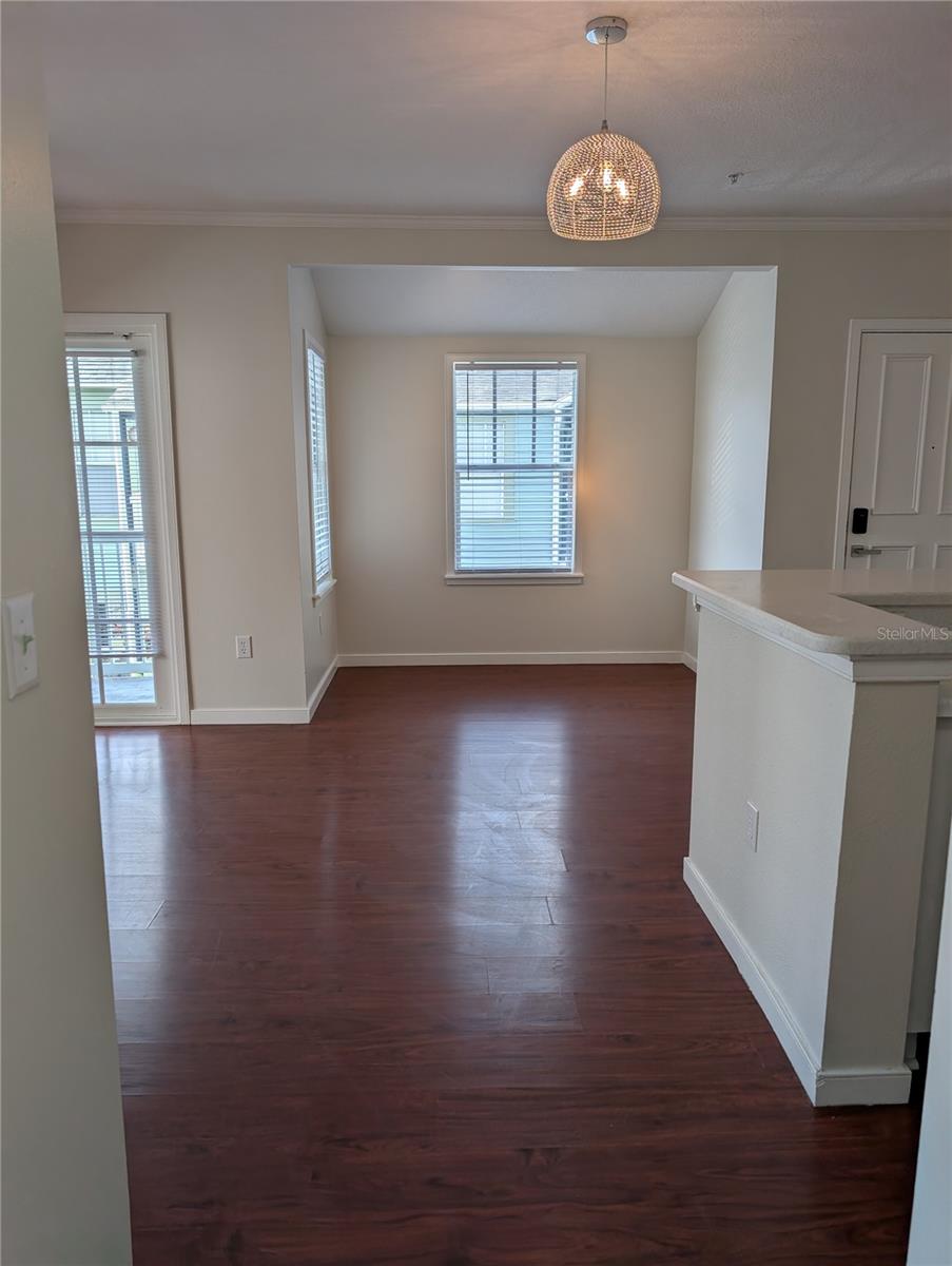Image 13 of 17 For 611 Campus Street 320