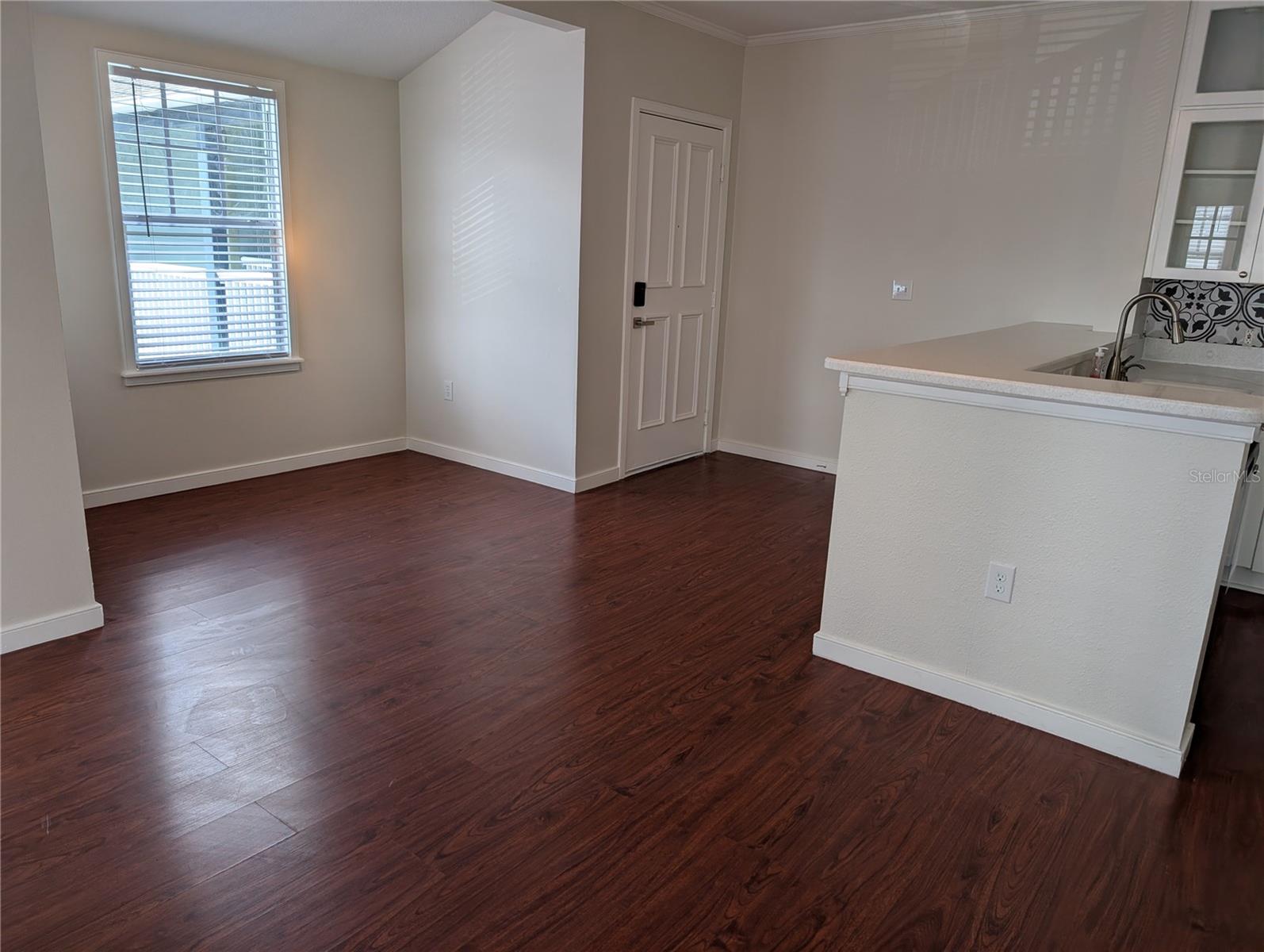 Image 15 of 17 For 611 Campus Street 320
