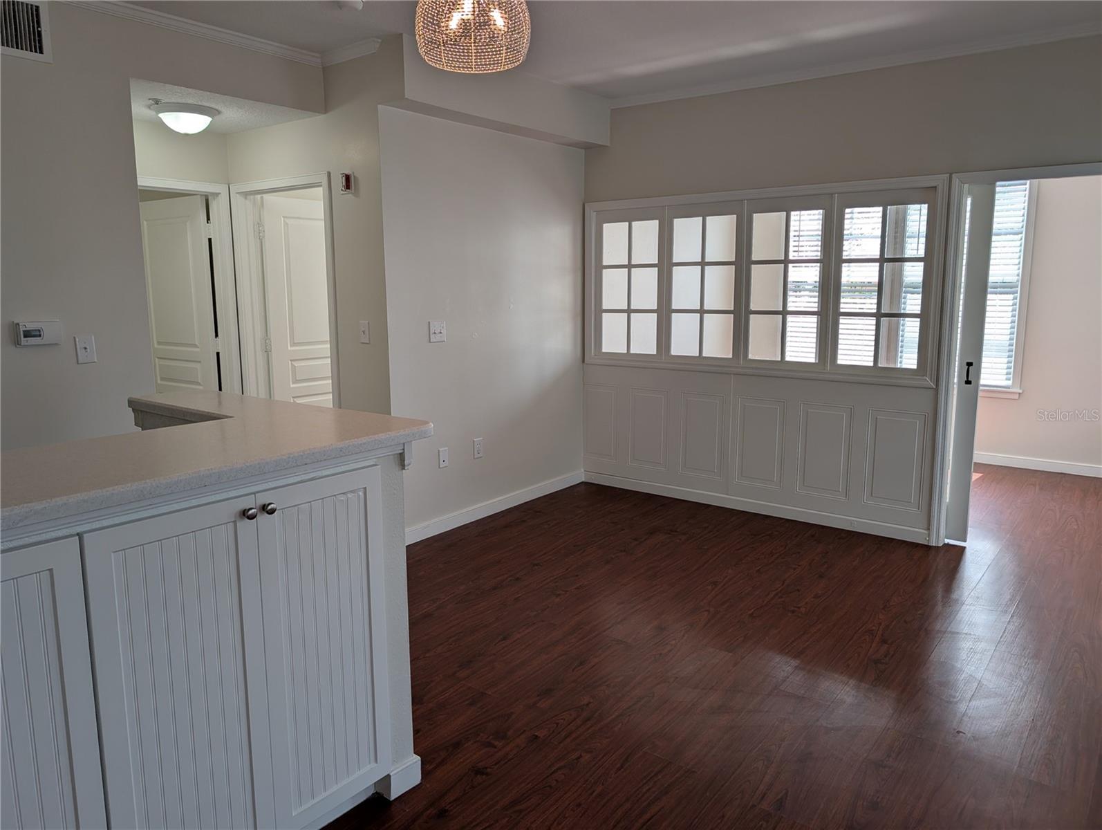 Image 3 of 17 For 611 Campus Street 320