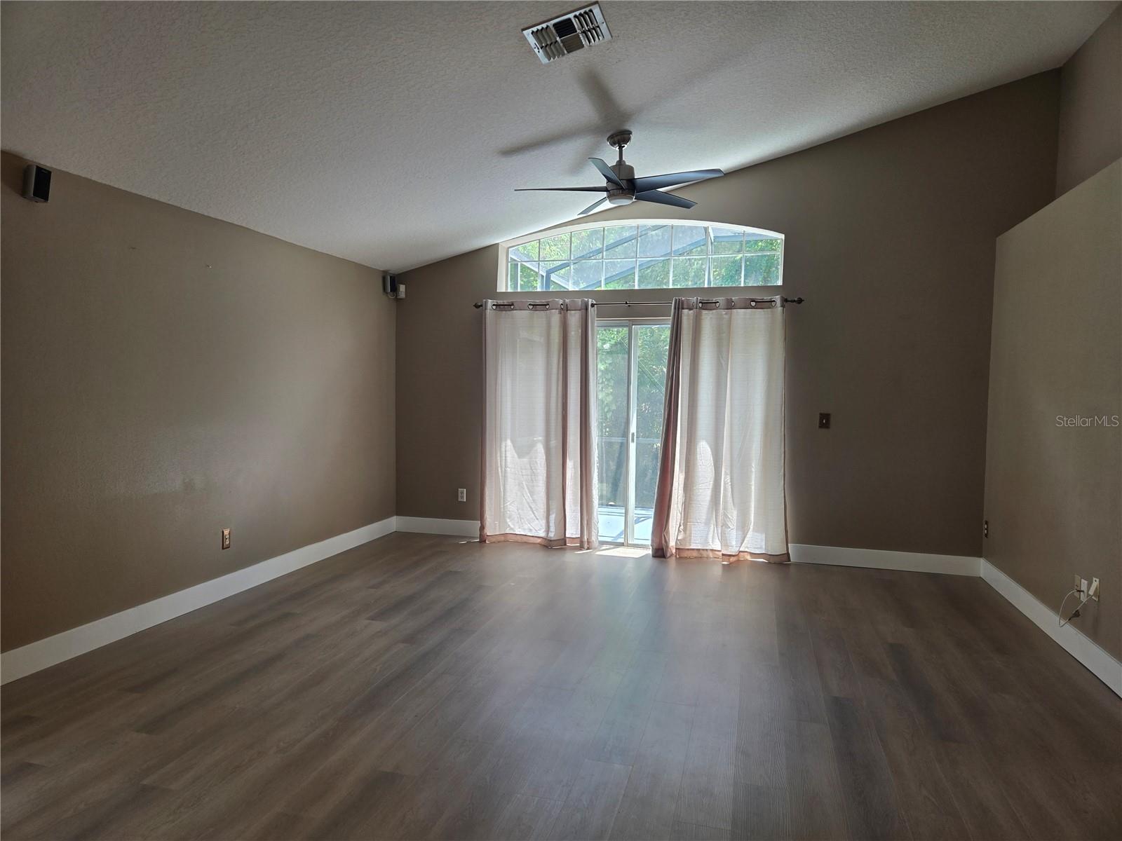 Image 8 of 11 For 4245 Forest Island Drive D
