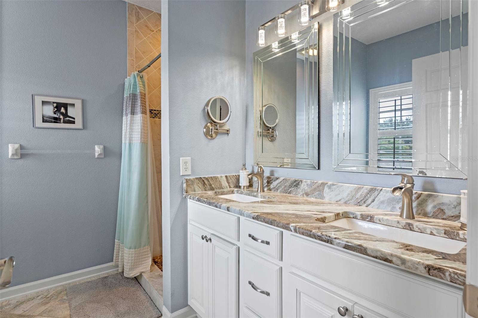 Image 17 of 31 For 8959 Silk Bay Place