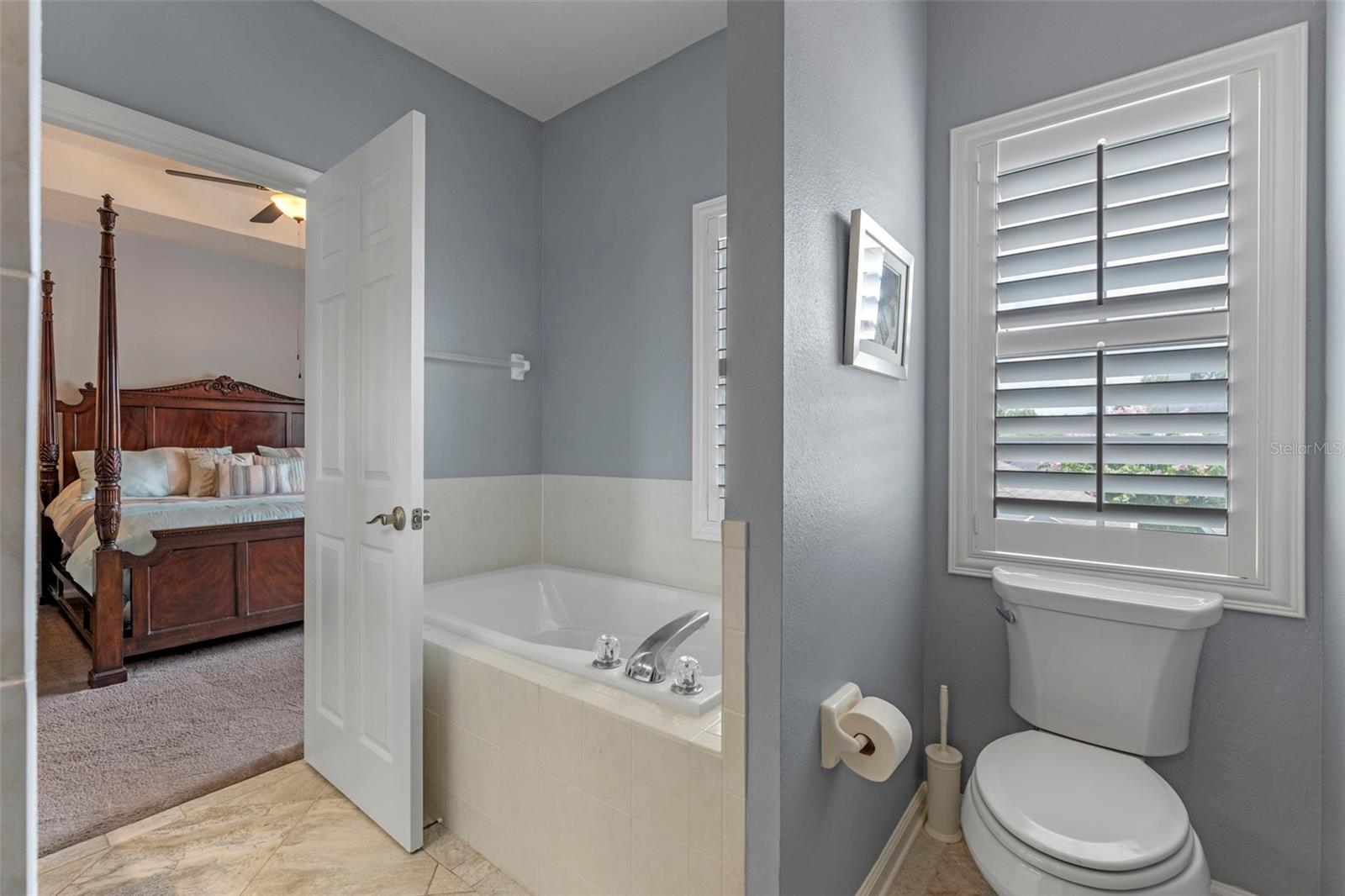 Image 19 of 31 For 8959 Silk Bay Place