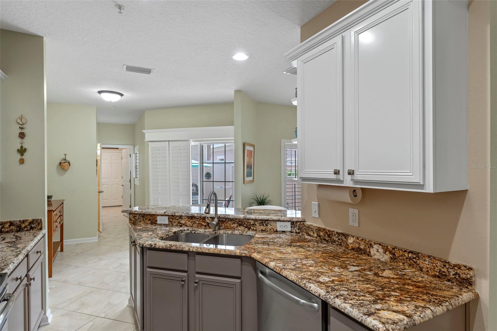 Image 8 of 31 For 8959 Silk Bay Place