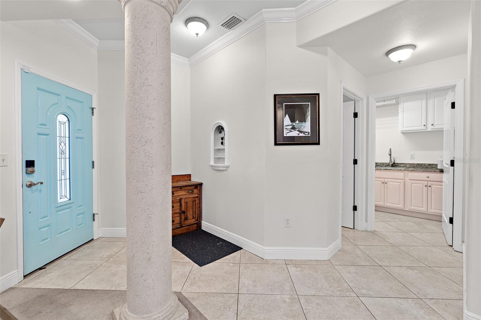 Image 19 of 47 For 204 Holman Road 4