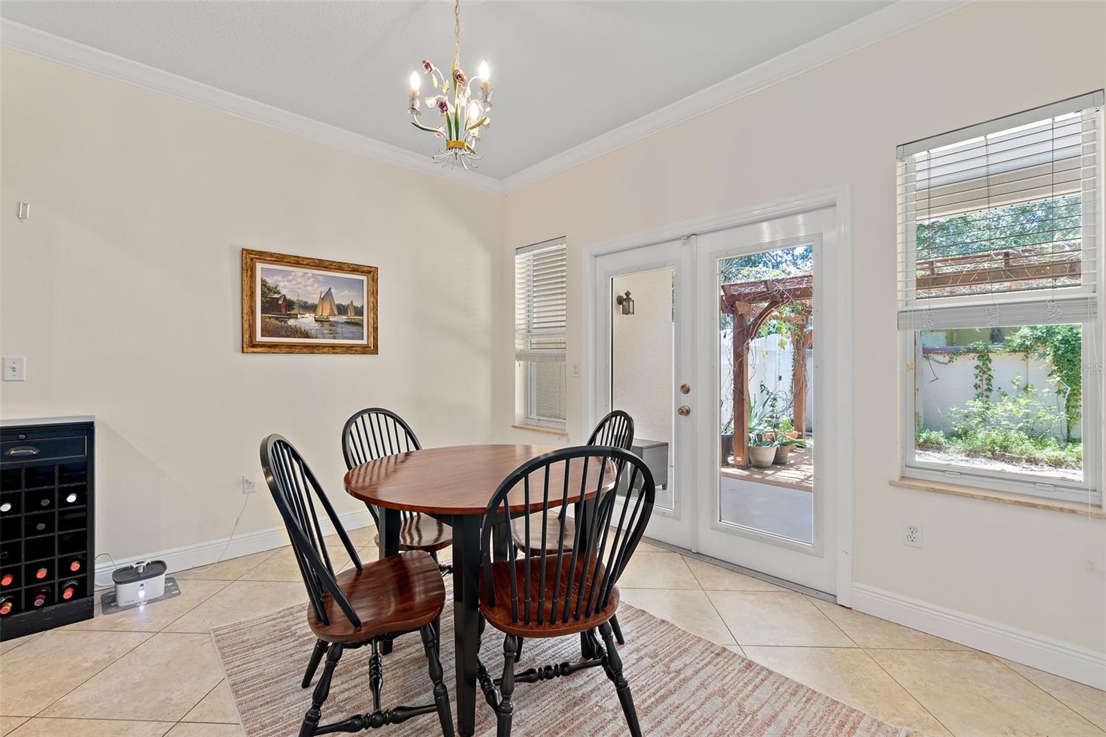 Image 33 of 47 For 204 Holman Road 4