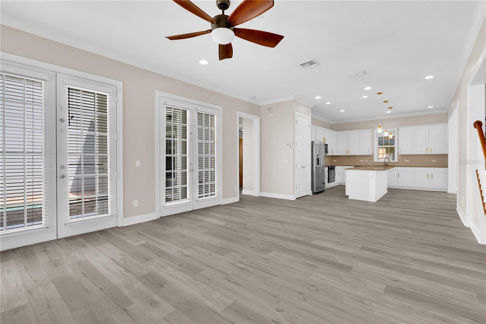Image 11 of 78 For 1222 Roycroft Ave Avenue