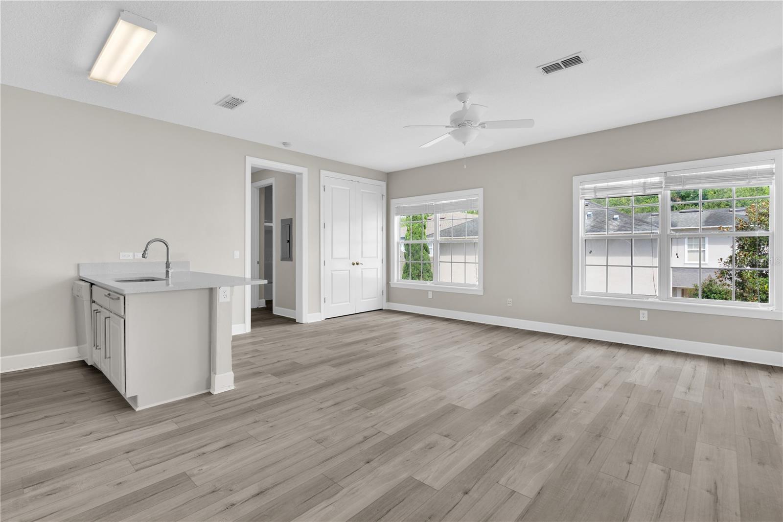 Image 42 of 78 For 1222 Roycroft Ave Avenue