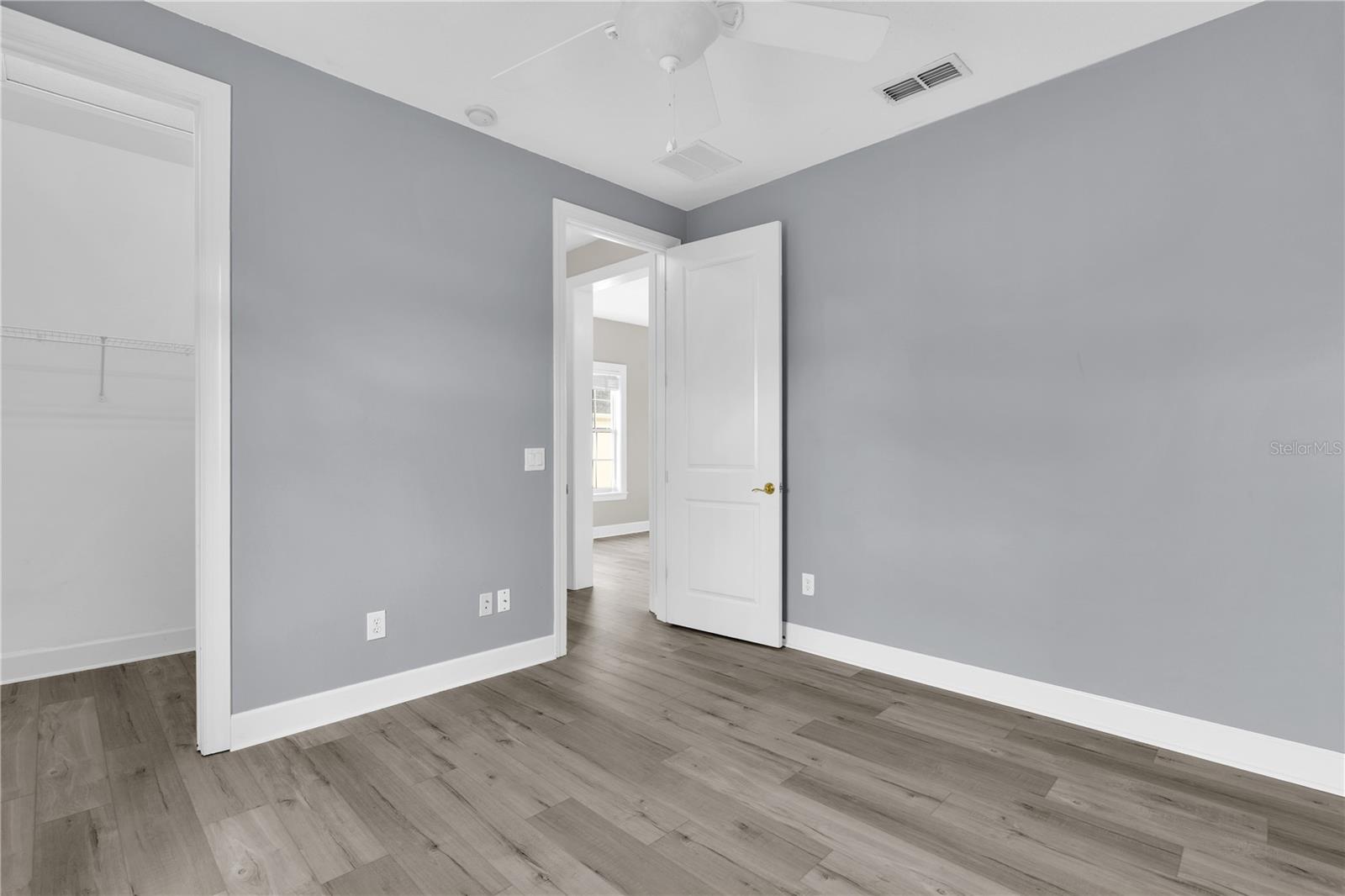 Image 47 of 78 For 1222 Roycroft Ave Avenue