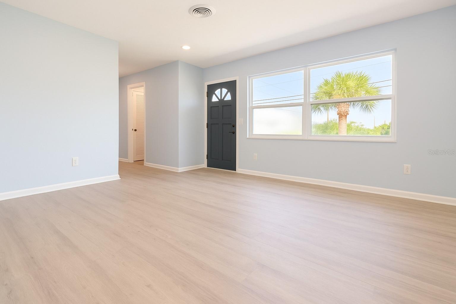 Image 4 of 16 For 735 Scotty Drive
