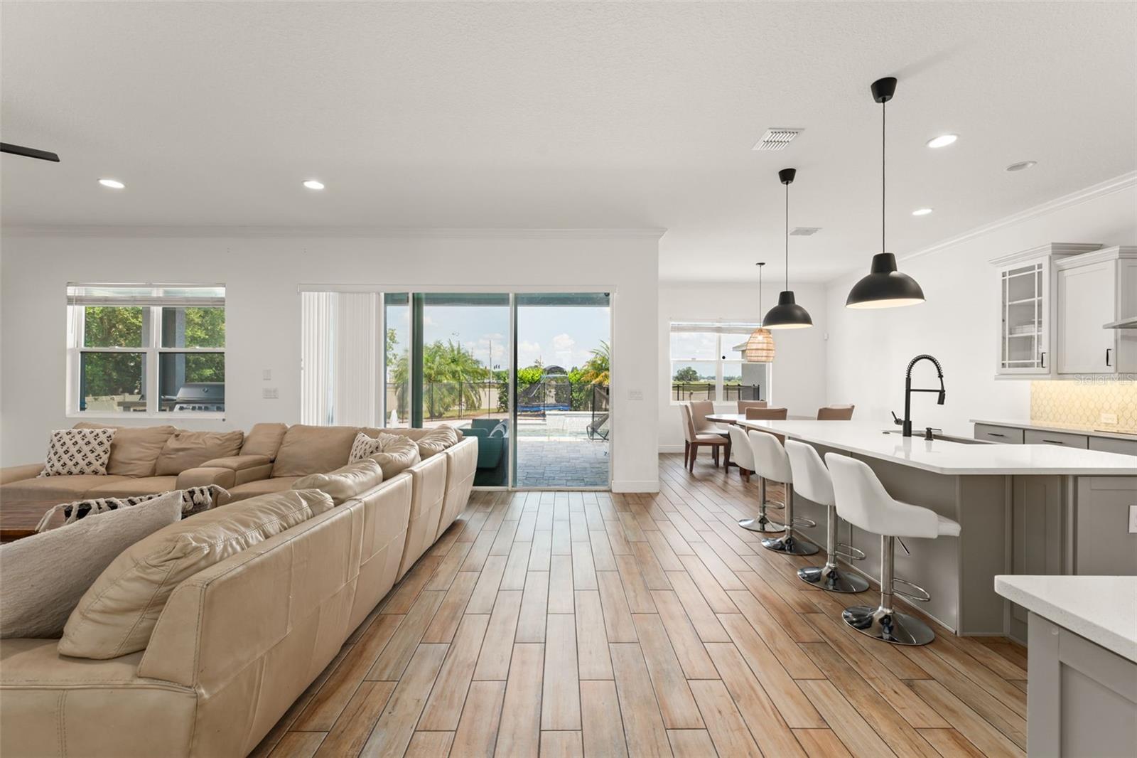 Image 10 of 58 For 2047 Brillante Drive