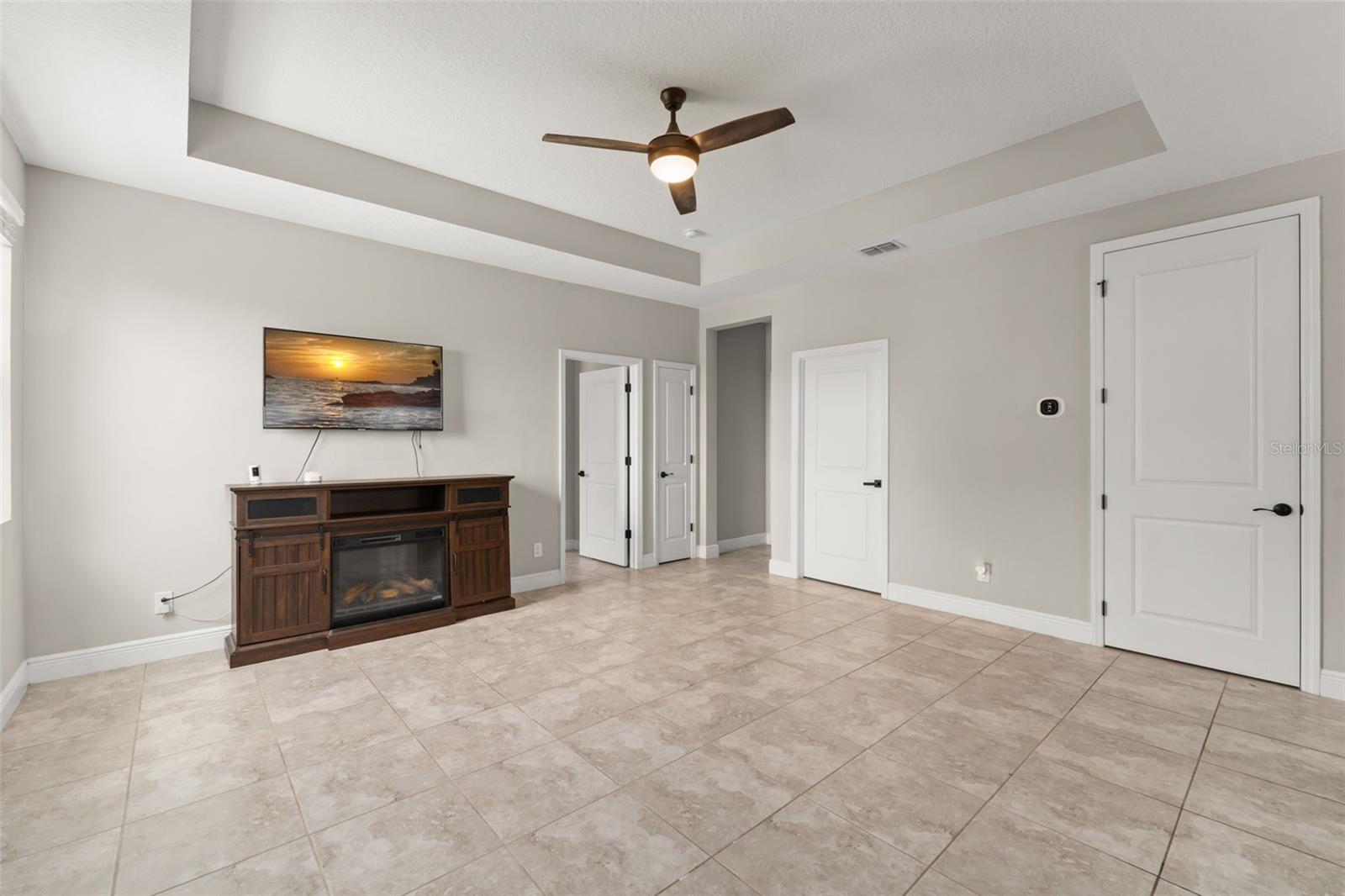 Image 33 of 58 For 2047 Brillante Drive