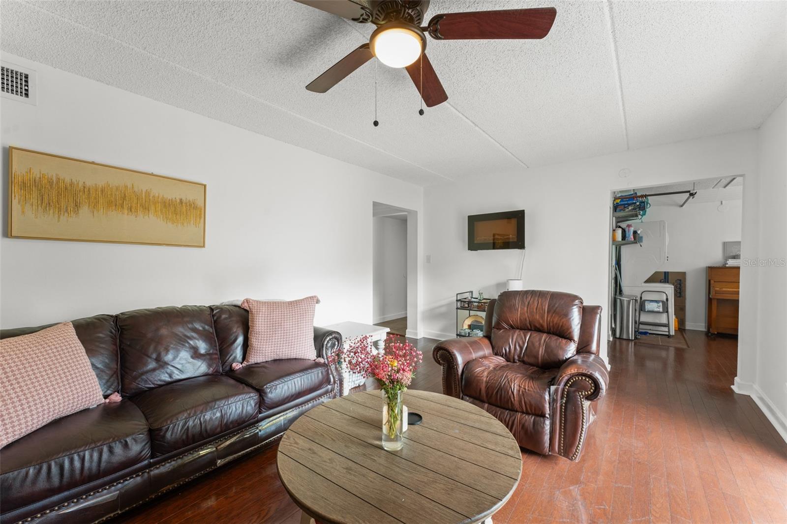 Image 5 of 27 For 225 Lewfield Circle 225