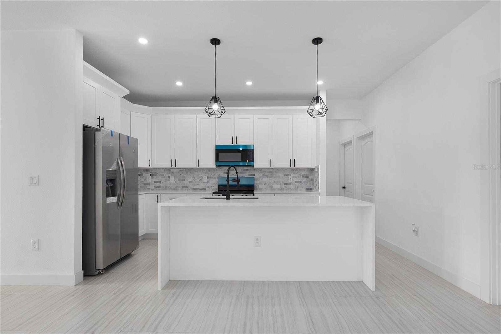 Image 11 of 38 For 26345 Trinilas Drive