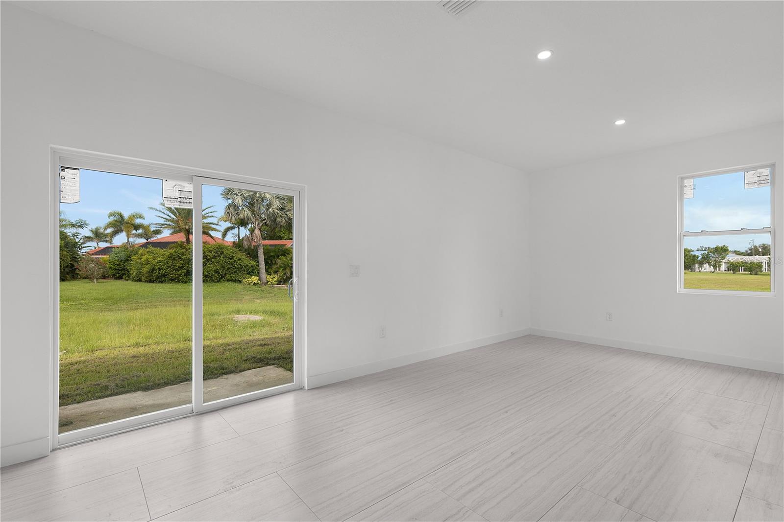 Image 17 of 38 For 26345 Trinilas Drive