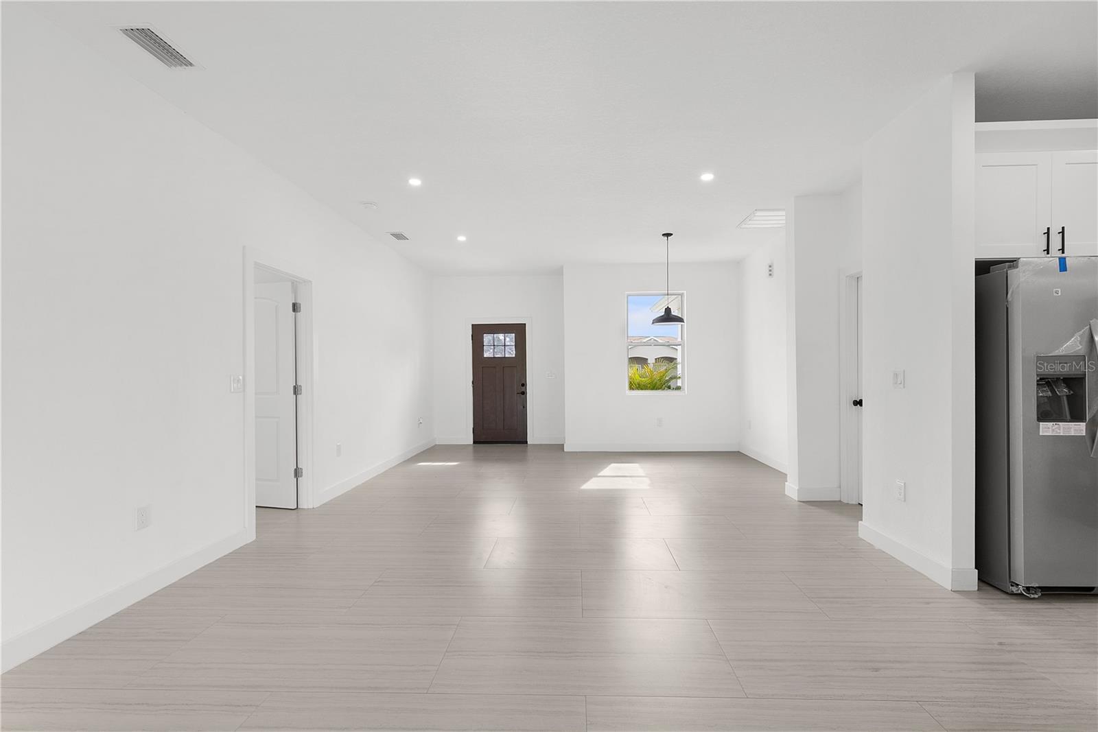 Image 18 of 38 For 26345 Trinilas Drive
